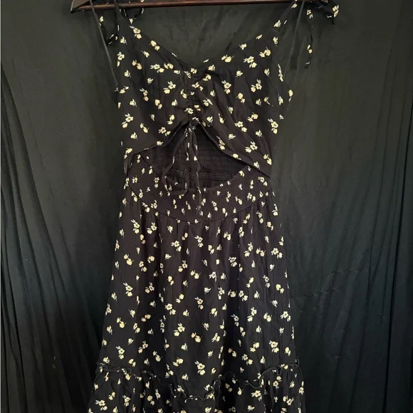 Floral Black Dress - Picture 2 of 6